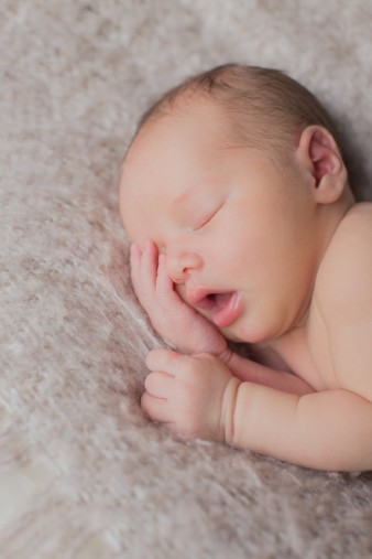 birth-family-newborn-baby-lifestyle-photographers-wausau-area-wisconsin-006