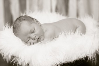 birth-family-newborn-baby-lifestyle-photographers-wausau-area-wisconsin-008