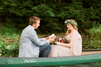 099-bride-groom-canoe-northern-wi-wedding-photos