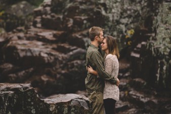 14-central-wi-fall-engagement-photos-james-stokes-photography