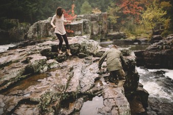 21-central-wi-fall-engagement-photos-james-stokes-photography