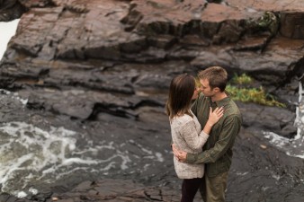 22-central-wi-fall-engagement-photos-james-stokes-photography