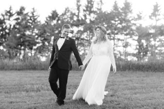 eastern-wisconsin-rustic-barn-wedding-photos-glitter-florals-69