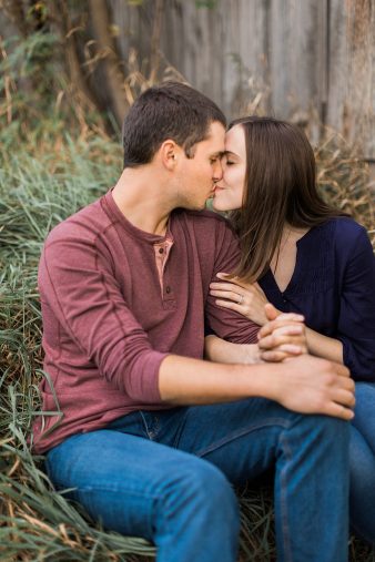 16-Central-Wisconsin-Farm-Engagement-photos-James-Stokes-Photography