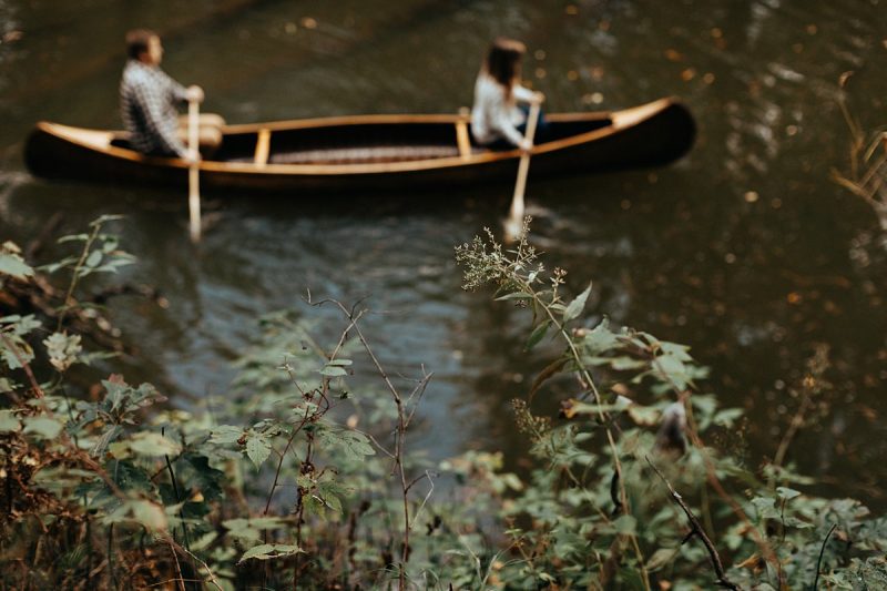 22-rustic-vintage-canoe-engagement-photos-on-riverJames-Stokes-Photography